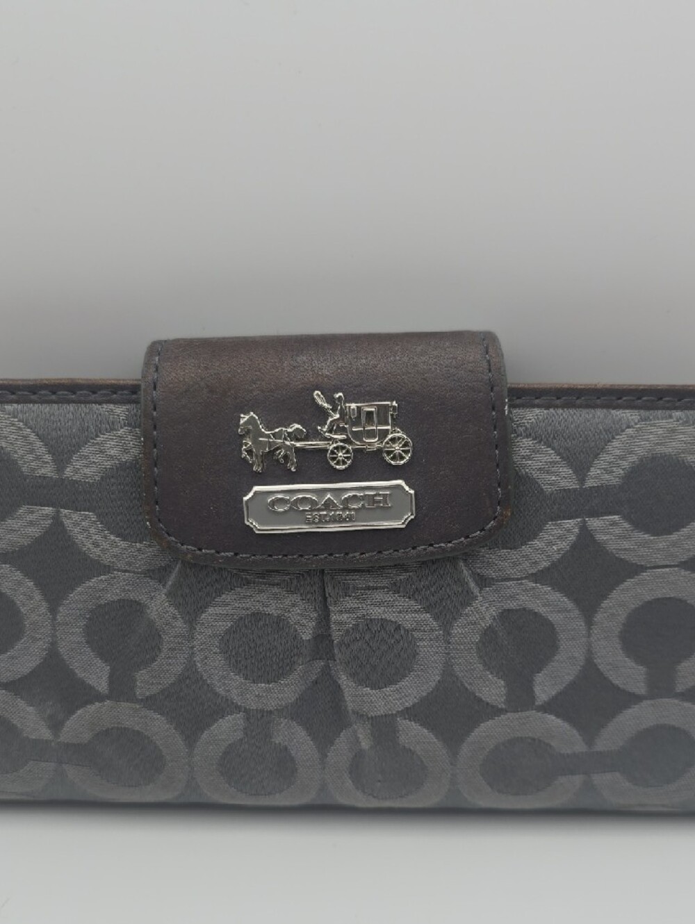 Coach Gray/Pink Signature Horse/Carriage Long Wallet W Checkbook (GOOD/FAIR)π - Picture 3 of 15